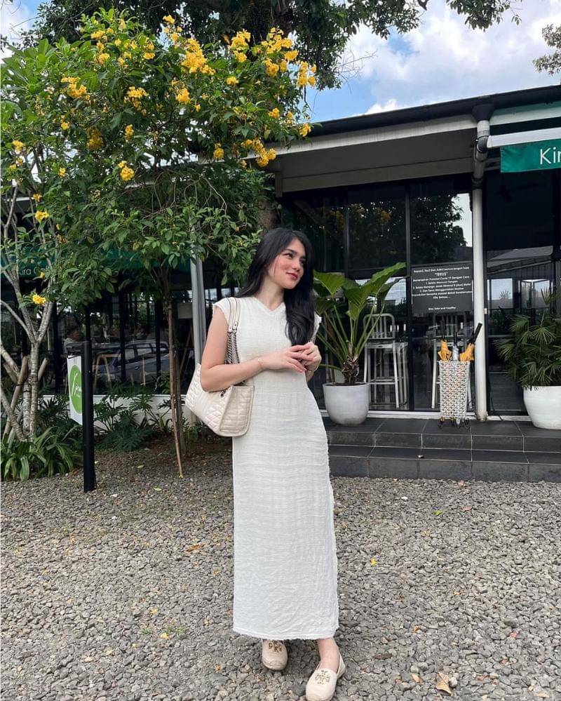 Instagram.com/davinaakaramoy